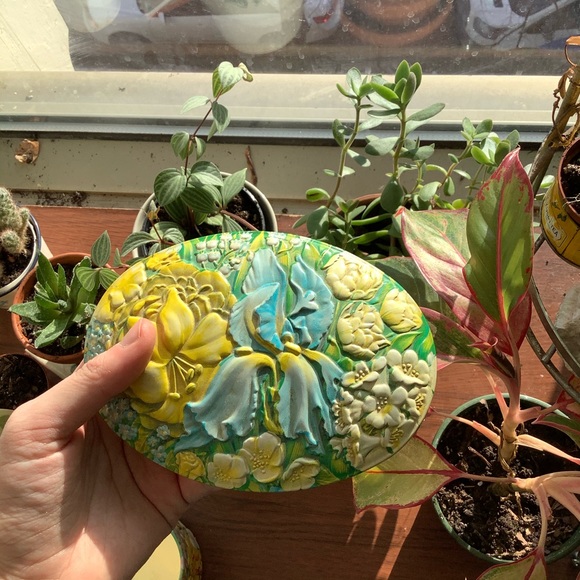 5$ ADD ON⭐️Vintage metal box pastel flowers - Picture 13 of 14